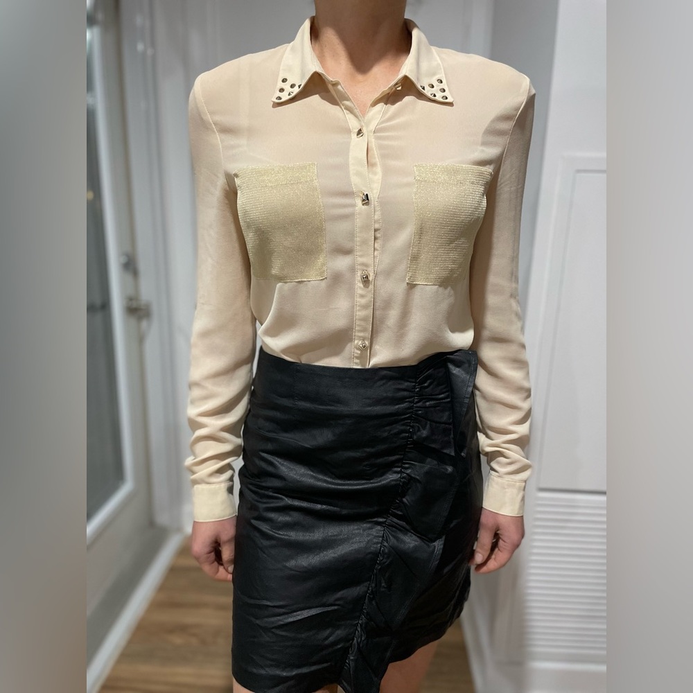 Love Tree Sheer button down shirt with collar and pocket details size medium